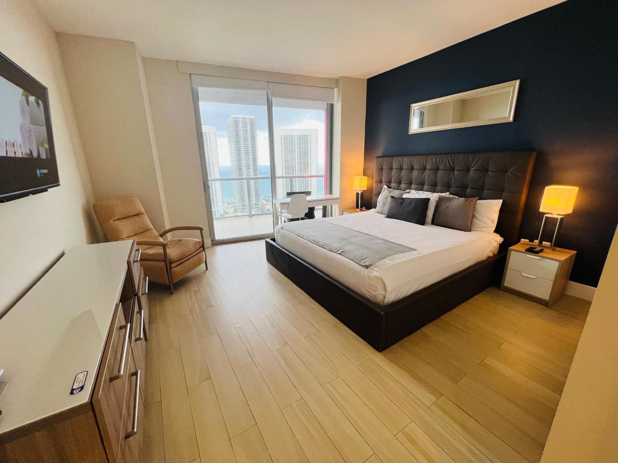 Mvr Apartments At Beachwalk Resort Hallandale Beach Kültér fotó