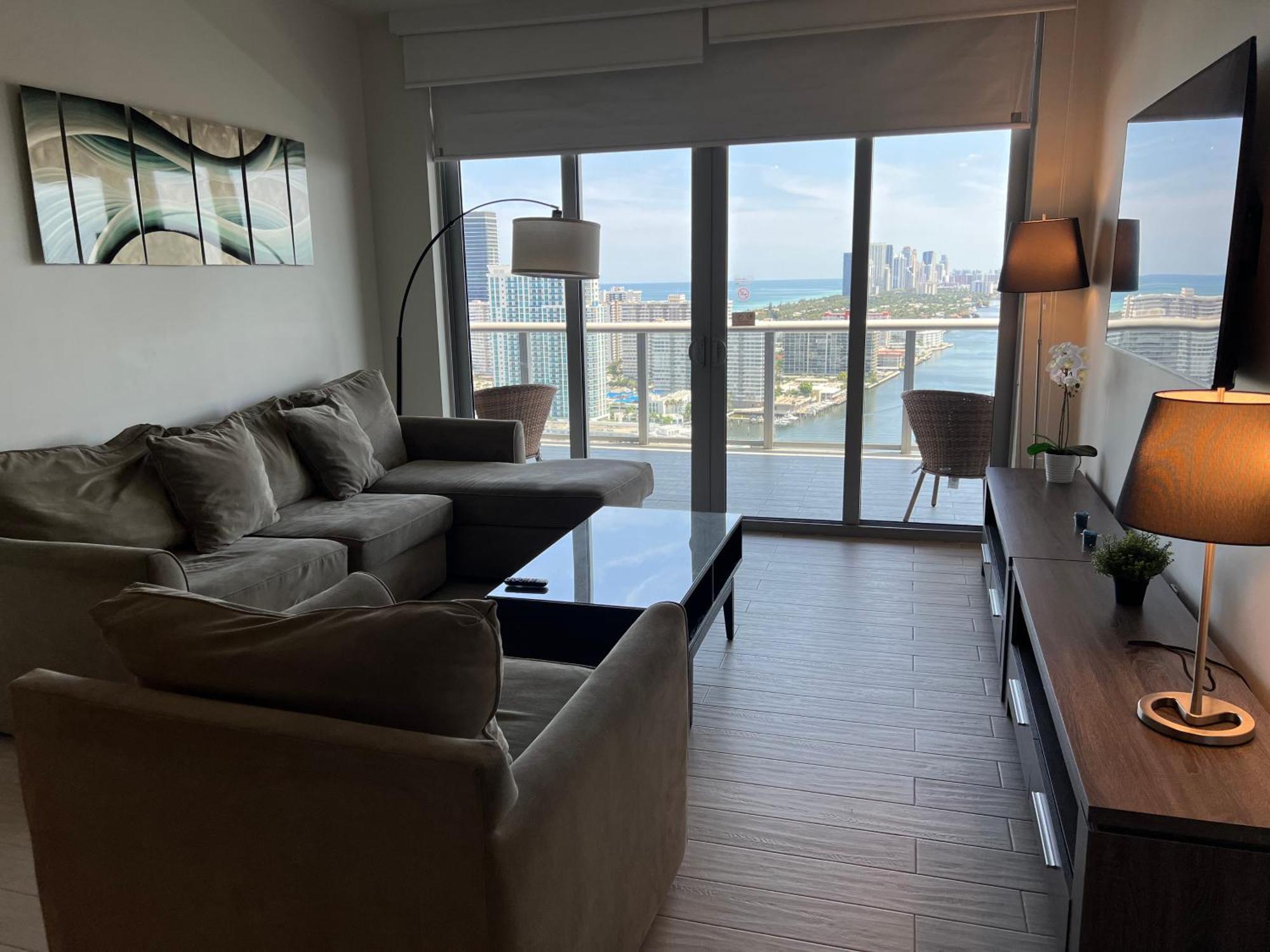 Mvr Apartments At Beachwalk Resort Hallandale Beach Kültér fotó