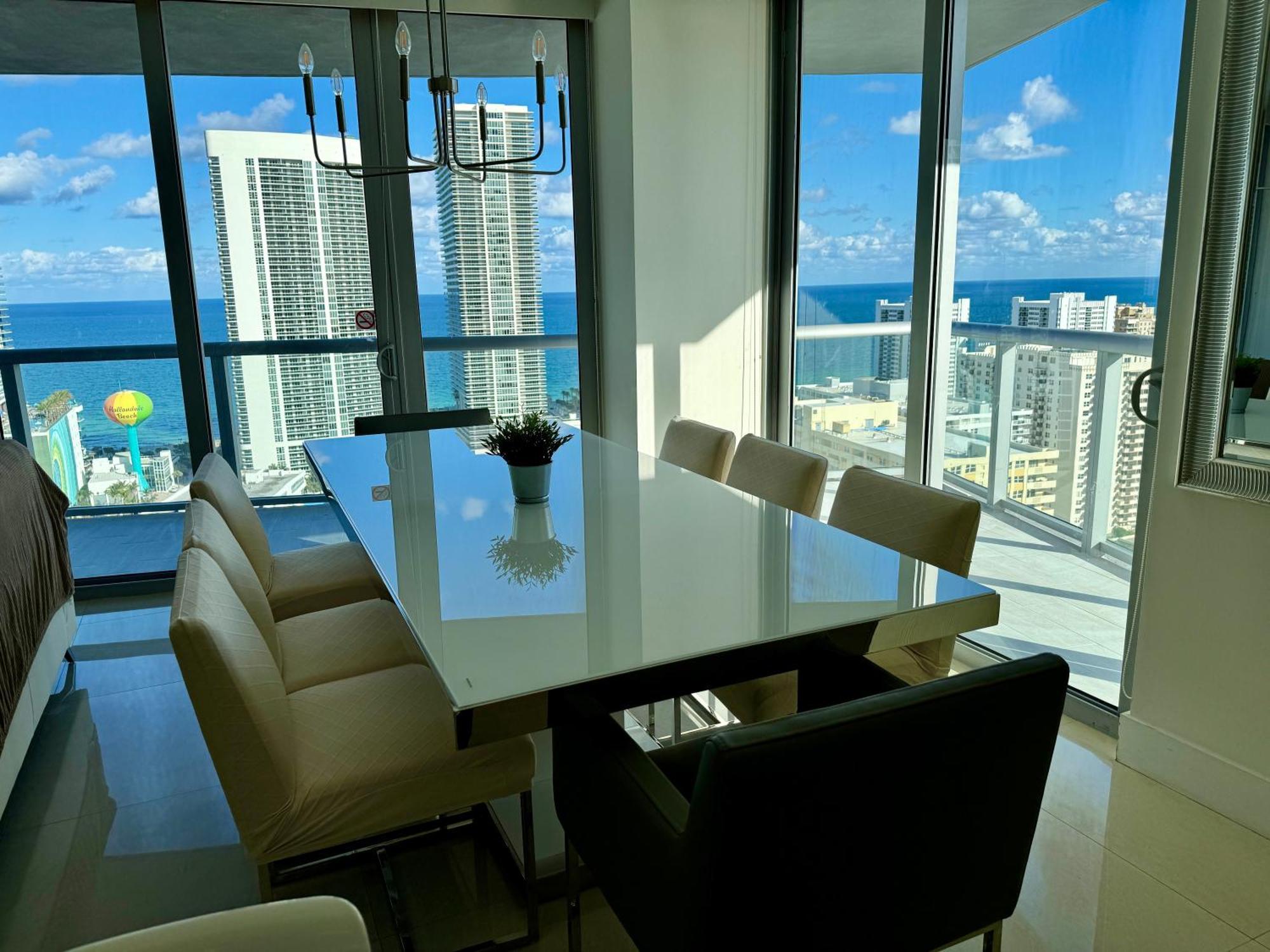 Mvr Apartments At Beachwalk Resort Hallandale Beach Kültér fotó