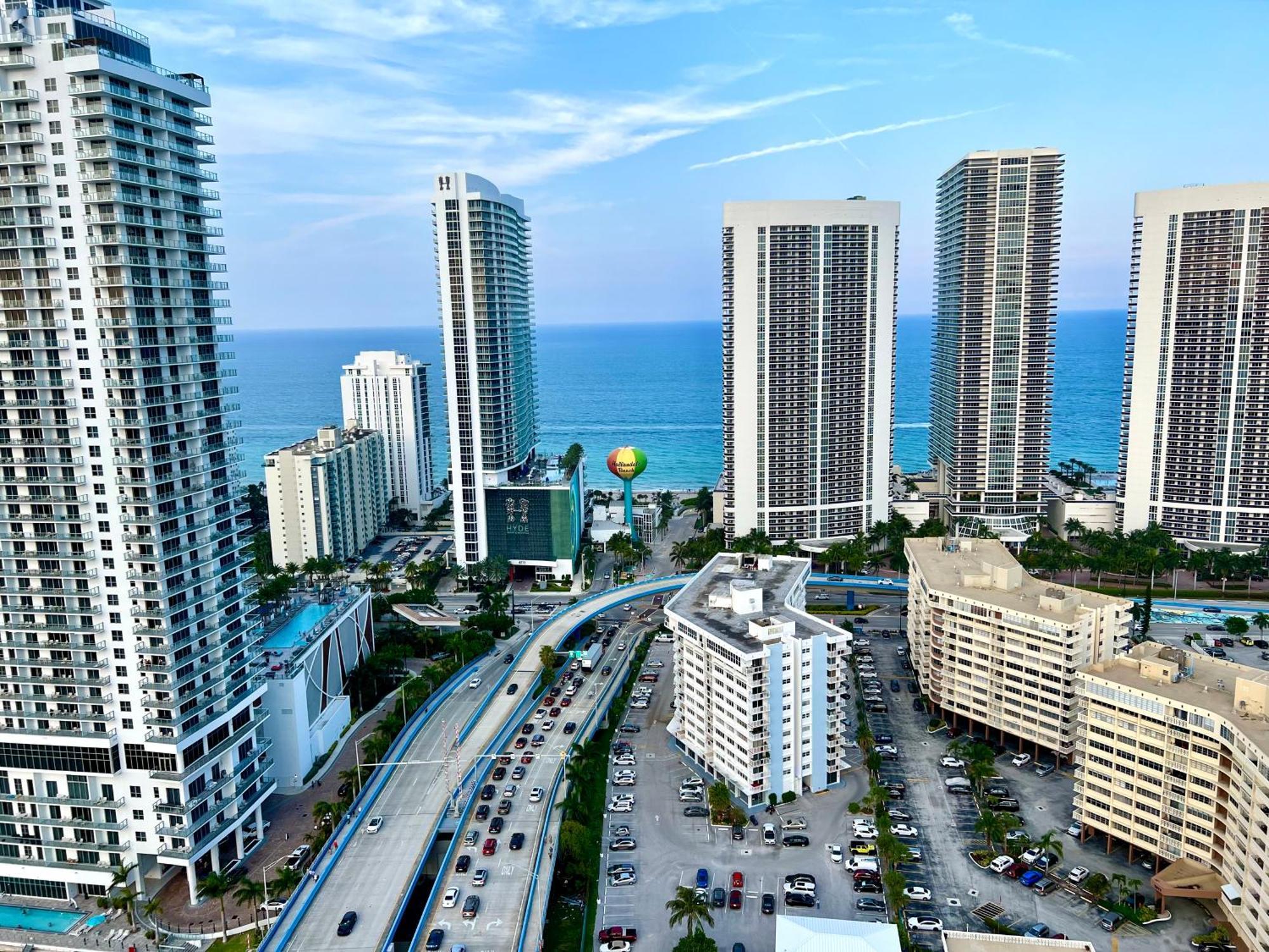 Mvr Apartments At Beachwalk Resort Hallandale Beach Kültér fotó