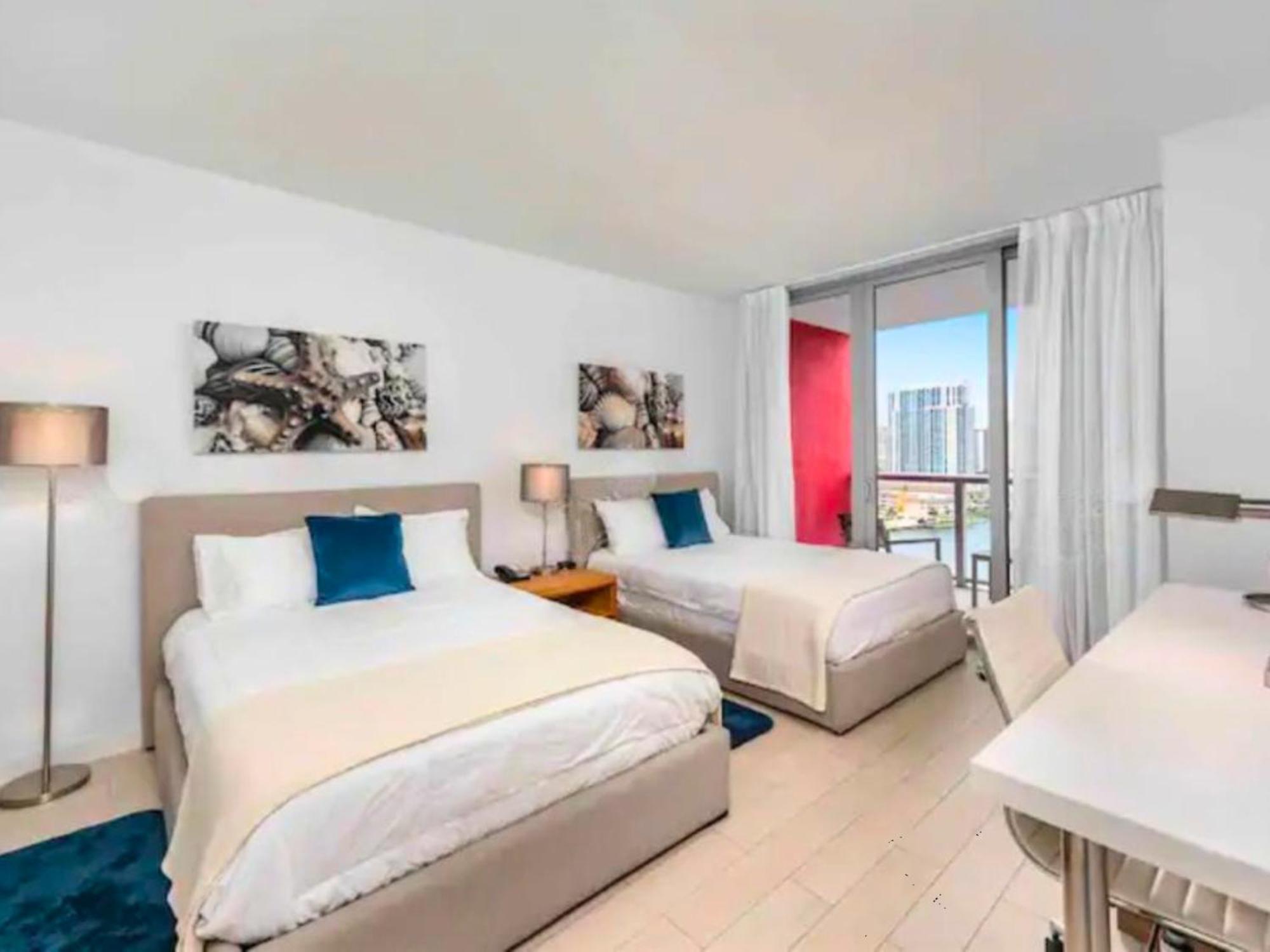 Mvr Apartments At Beachwalk Resort Hallandale Beach Kültér fotó