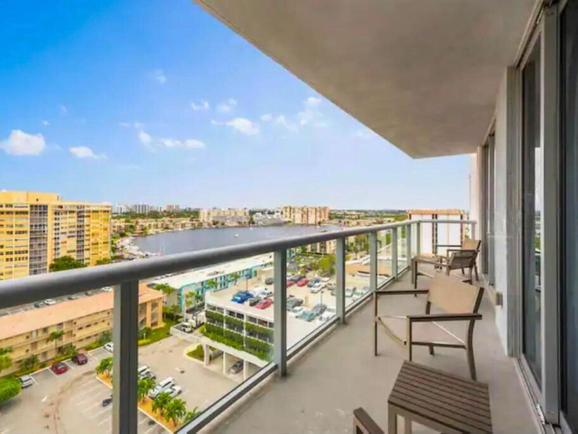 Mvr Apartments At Beachwalk Resort Hallandale Beach Kültér fotó