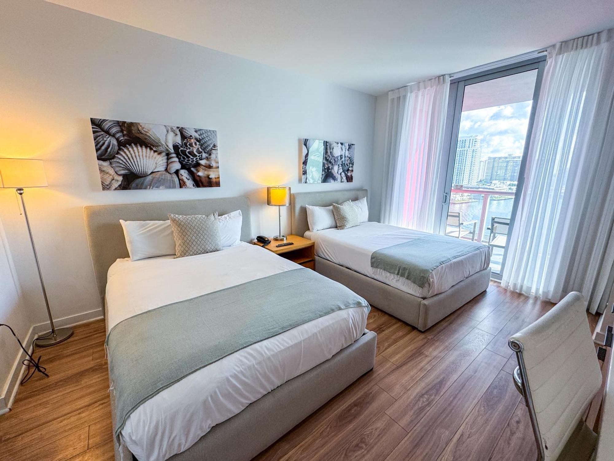 Mvr Apartments At Beachwalk Resort Hallandale Beach Kültér fotó