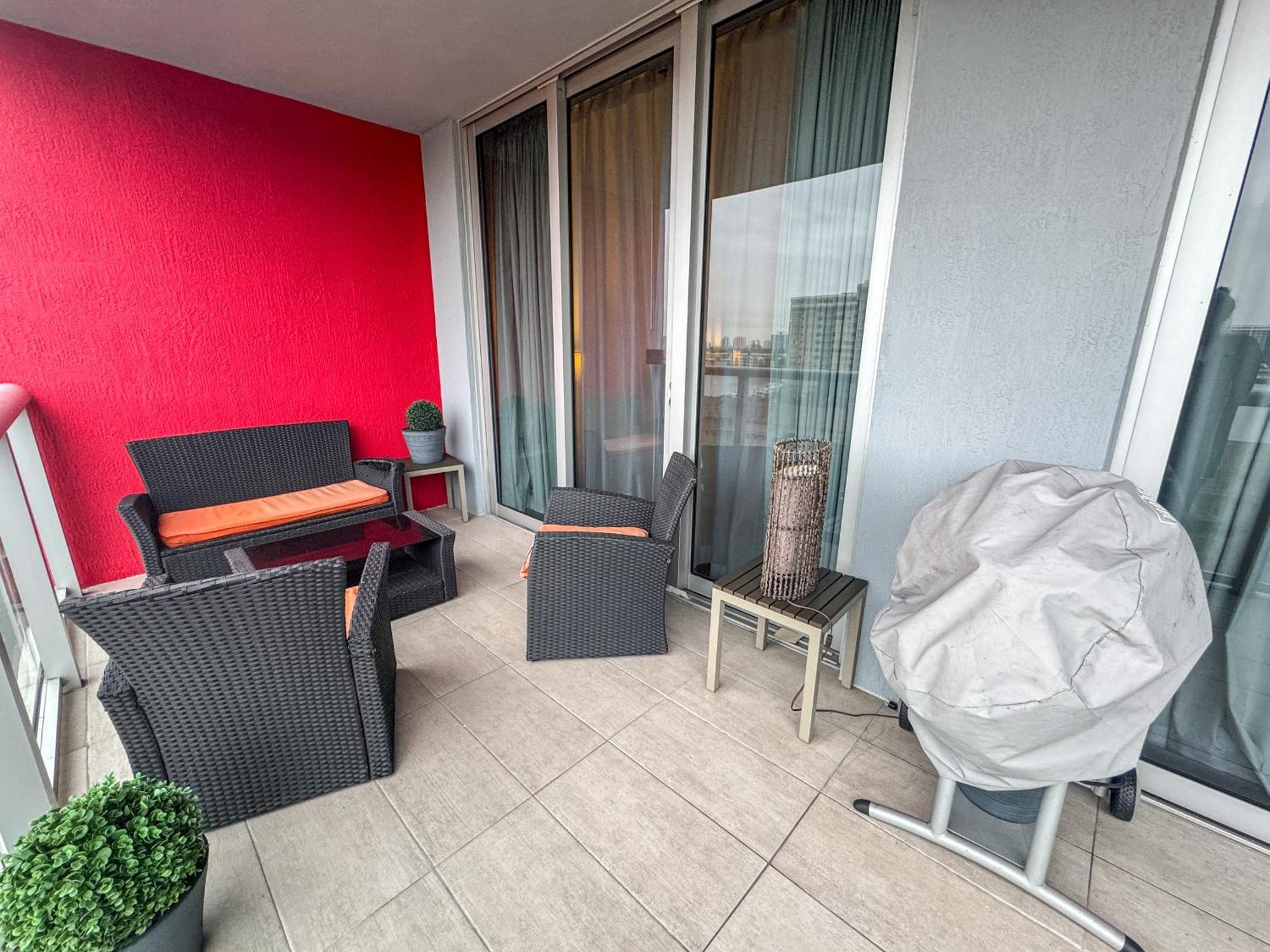 Mvr Apartments At Beachwalk Resort Hallandale Beach Kültér fotó